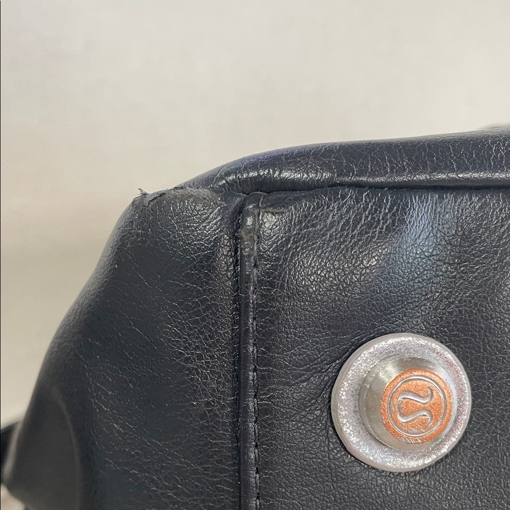 Lululemon Urban Sanctuary Bag - Black and Silver - Picture 11 of 16